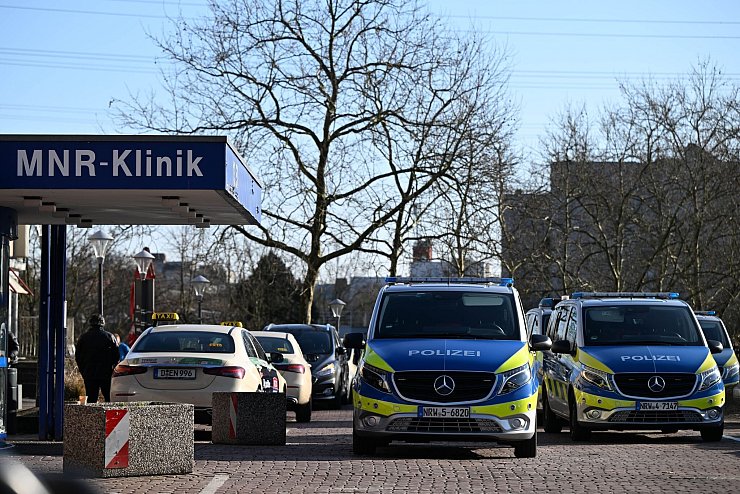 Polizist schießt Mann in Düsseldorfer Uni-Klinik nieder: Mit offenem Haftbefehl gesucht. - © Federico Gambarini/dpa