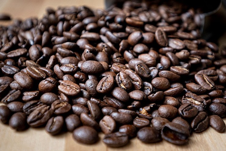 Die Rohkaffeepreise sind zuletzt stark gestiegen. - © Fabian Sommer/dpa