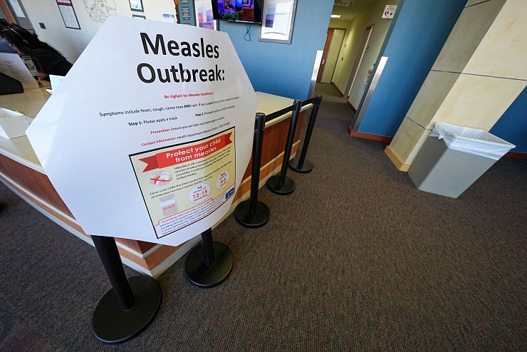 Inwiefern in den USA neu aufflackerne Krankheiten wie die Masern die globale Gesundheit beeinträchtigen werden, ist noch ungewiss. - © Julio Cortez/AP/dpa