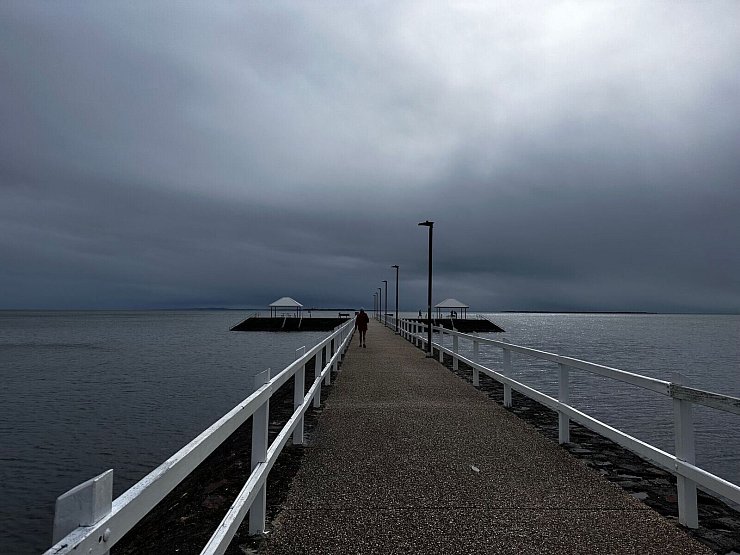 Meteorologen rechnen mit Extremregen und Überschwemmungen. - © Savannah Meacham/AAP/dpa