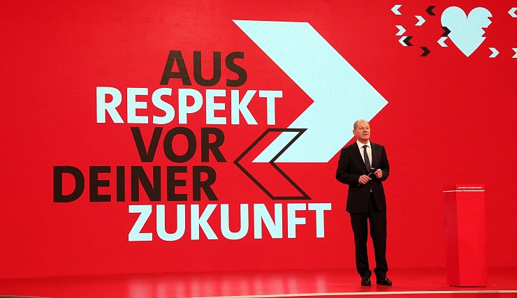 Mit «Respekt» ist Scholz 2021 in den Wahlkampf gezogen. - © Wolfgang Kumm/dpa