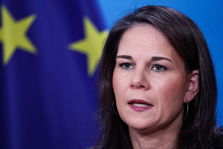 Unabhängig vom Wahlausgang müsse Deutschland der Ukraine weiter helfen, fordert Außenministerin Baerbock. (Archivbild) - © Hannes P Albert/dpa
