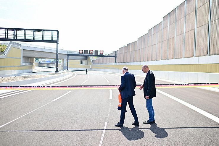 Befürworter sehen in der Verlängerung eine wichtige Verkehrsanbindung für den Osten Berlins. - © Sebastian Christoph Gollnow/dpa