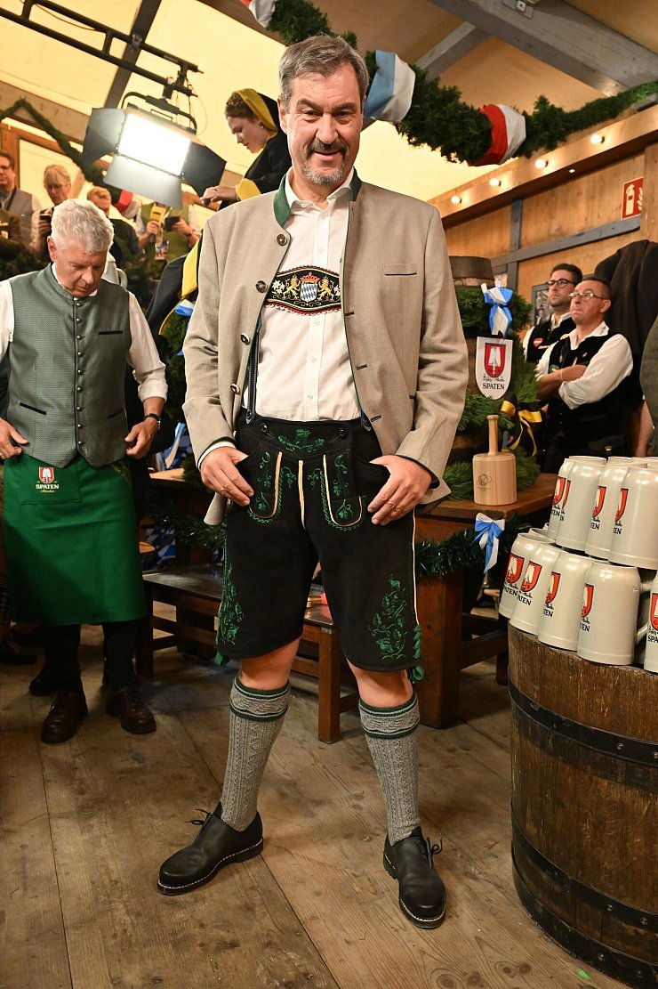 Zum ersten Mal in Lederhosen: Bayerns Ministerpräsident Markus Söder (CSU). - © Peter Kneffel/dpa