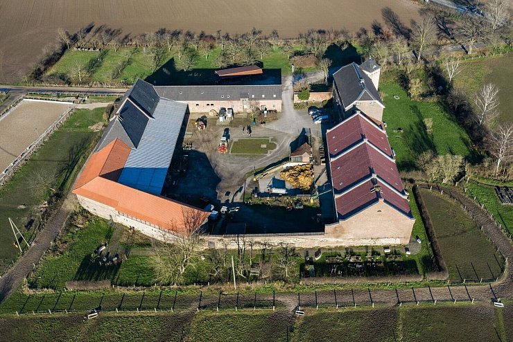 Der Grundriss des heutigen Haus Bürgel in Monheim entspricht weitgehend dem der spätantiken Festung. Hier befand sich ein Römerkastell. (Archivfoto) - © Marcel Kusch/dpa