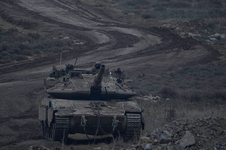 Israel hat auch Soldaten auf syrisches Gebiet stationiert. (Archivbild) - © Matias Delacroix/AP/dpa
