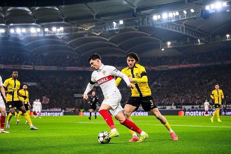 Fabian Rieder (am Ball) bereitete gegen seinen Ex-Club Young Boys Bern gleich drei Stuttgarter Tore vor. - © Tom Weller/dpa
