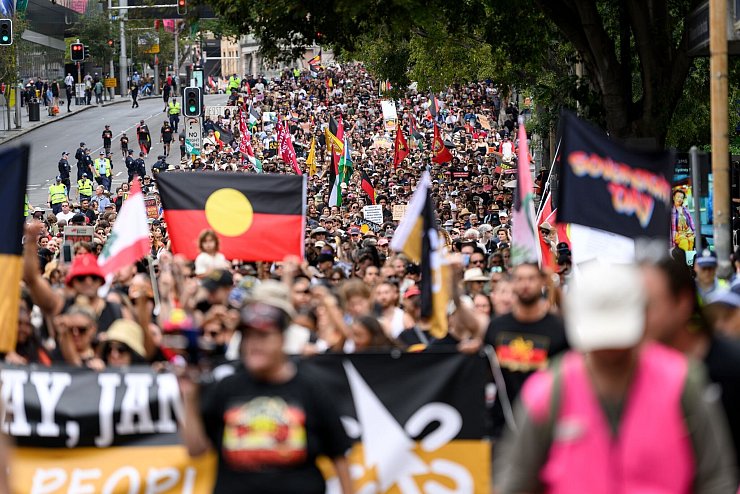 Allein in Sydney versammelten sich Medienberichten zufolge etwa 15.000 Menschen. - © Steven Markham/AAP/dpa