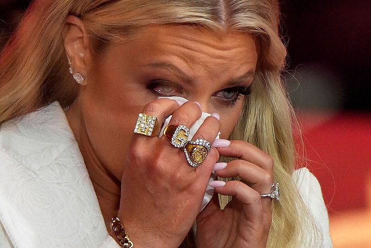 «Ich vergebe ihm», sagte Erika Kirk über den Schützen. - © Julia Demaree Nikhinson/AP/dpa