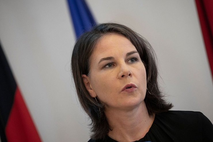 «Nie wieder ist jetzt», schreibt Außenministerin Annalena Baerbock (Grüne) bei X zum versuchten Anschlag auf eine Synagoge in Berlin. - © Gehad Hamdy/dpa