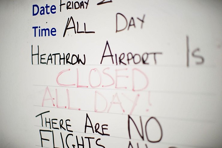 Rund 200.000 Passagiere waren in Heathrow von dem Flugchaos betroffen. - © James Manning/PA/AP/dpa