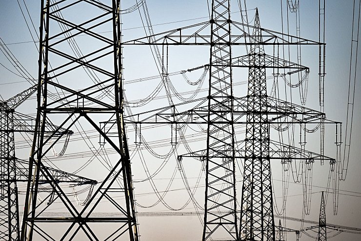 Energieversorger zählen zur sogenannten kritischen Infrastruktur. (Symbolbild) - © Federico Gambarini/dpa