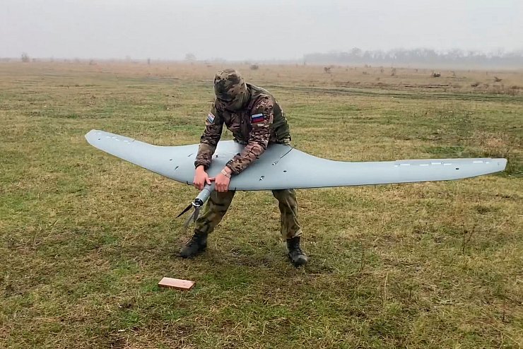 Russland überzieht die Ukraine praktisch jede Nacht mit Drohnenangriffen. - © Uncredited/Russian Defense Ministry Press Service/AP/dpa