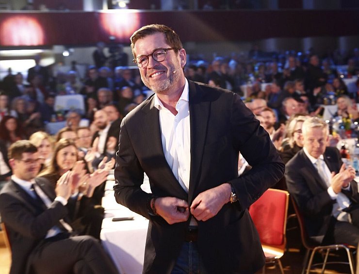 War selbst mal Bundeswirtschaftsminister: Karl-Theodor zu Guttenberg - © Gert Eggenberger/APA/dpa