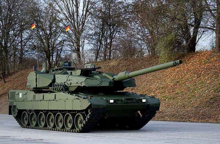 Roll-Out Leopard 2A8 und Panzerhaubitze 2000 - © Sven Hoppe/dpa