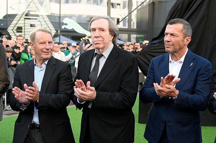 Zur Jubiläumsfeier waren Vereinslegenden wie Berti Vogts, Günter Netzer und Lothar Matthäus geladen. - © Roberto Pfeil/dpa