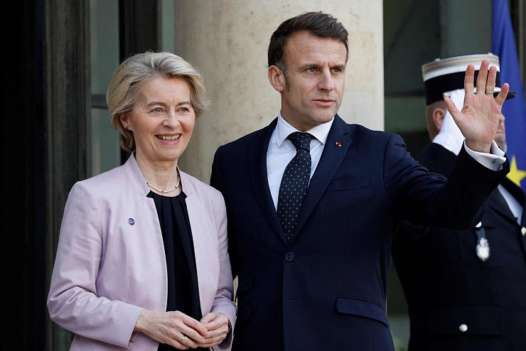 War auch Gast beim Gipfel: EU-Kommissionschefin Ursula von der Leyen. - © Ludovic Marin/AFP/dpa
