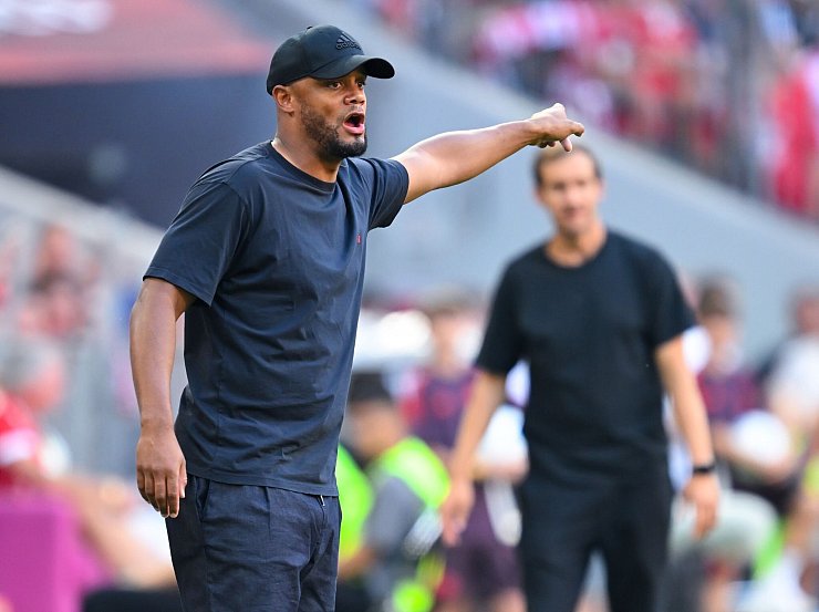 Vincent Kompany coacht die Bayern innovativ, mutig und energisch. - © Sven Hoppe/dpa