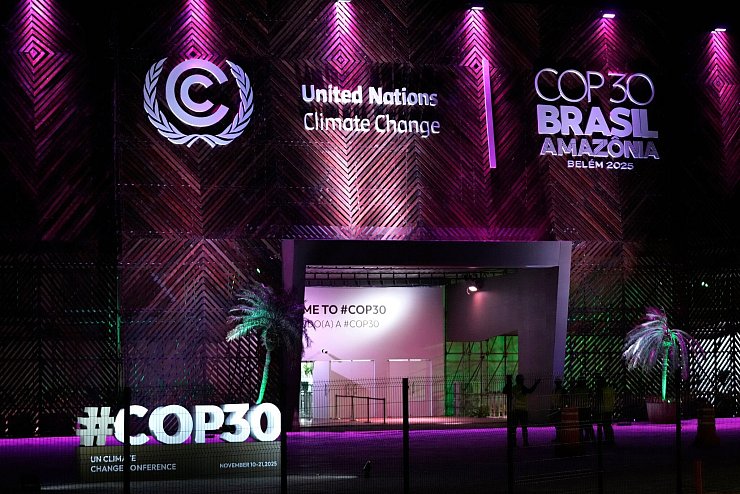 Die Krise ist groß, die Konferenz auch: In Belém werden Zehntausende Delegierte erwartet. (Archivbild) - © Eraldo Peres/AP/dpa