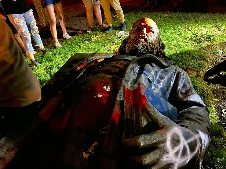Die Proteste stießen eine Debatte über die Erinnerungskultur in den USA an. (Archivbild) - © Amy Katz/ZUMA Wire/dpa