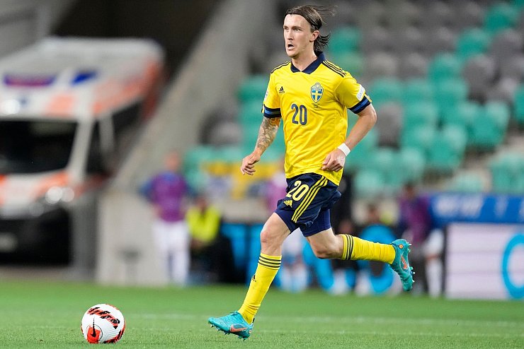 Kristoffer Olsson hat seinen Vertrag in Dänemark aufgelöst. - © Darko Bandic/AP