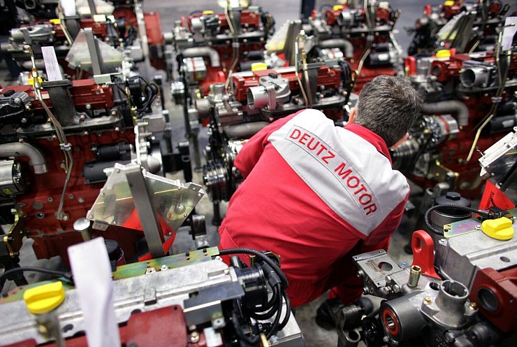 Motoren sind das Kerngeschäft von Deutz, außerdem stellt die Kölner Firma Notstromaggregate her. (Archivbild) - © Rolf Vennenbernd/dpa