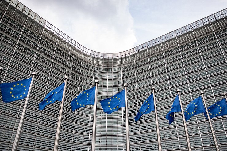 Das Berlaymont-Gebäude der EU-Kommission: Werden hier künftig wieder mehr Männer Spitzenpositionen bekleiden? (Archivbild) - © Marcel Kusch/dpa