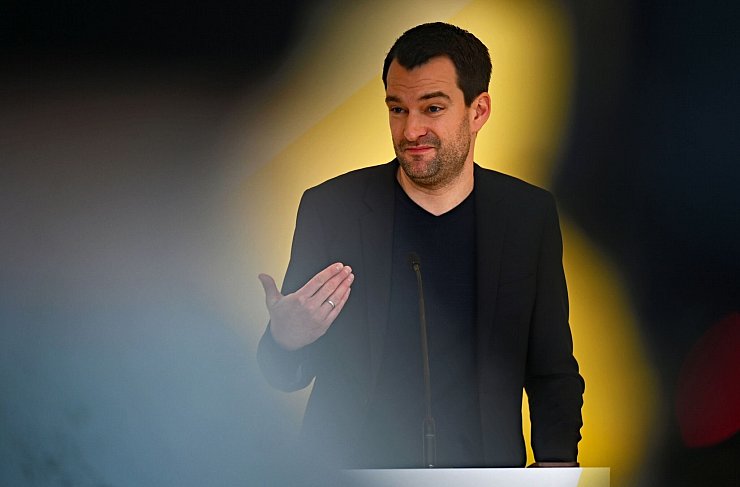 FDP-Bundesvize Johannes Vogel wünscht sich mehr politische Debatten über den Klimaschutz. - © Philipp Znidar/dpa