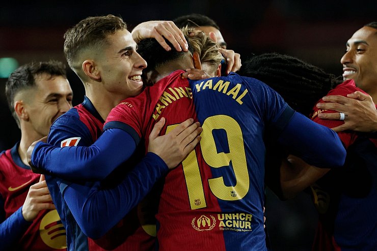 Nicht zu stoppen, der FC Barcelona. - © Joan Monfort/AP/dpa