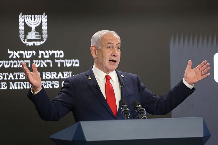 Israels Premier Netanjahu erhöht im Krieg gegen die Hamas den Druck. (Archivbild) - © Abir Sultan/Pool EPA/dpa