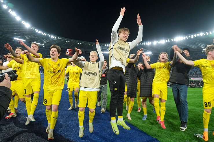 FK Bodö/Glimt hat als erste norwegische Mannschaft ein Europacup-Halbfinale erreicht. - © Antonio Balasco/LiveMedia-IPA/ZUMA Press Wire/dpa