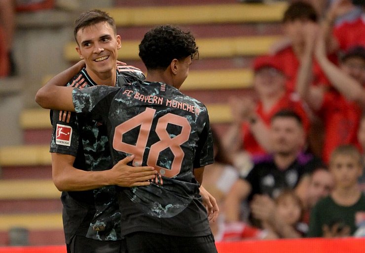 Joao Palhinha wird viel gelobt beim FC Bayern. - &copy; Peter Kneffel/dpa