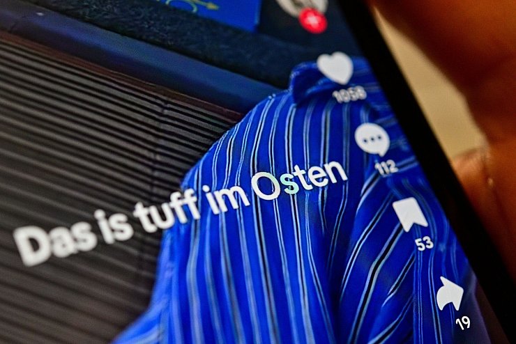 Der Tiktok-Trend «tuff im Osten» beschreibt ostdeutsche Verhältnisse oft auf stereotype Weise. - © Sebastian Gollnow/dpa