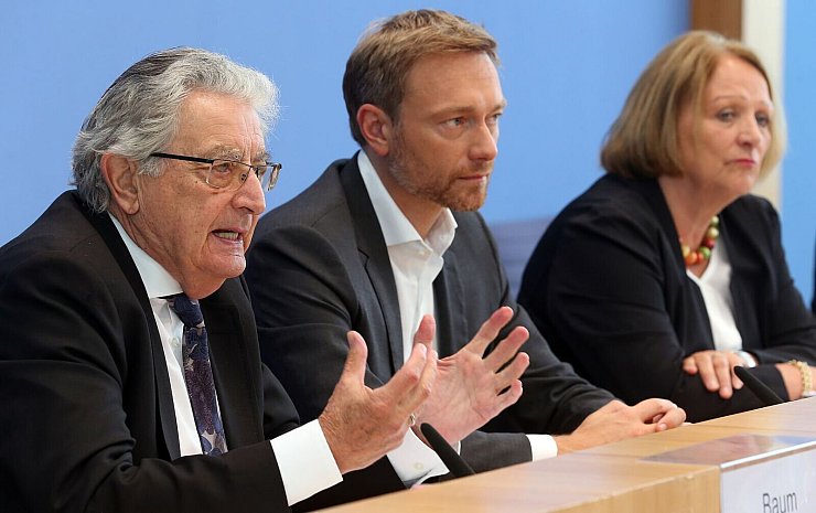 Baum und Lindner waren nicht immer einer Meinung. - © picture alliance / Wolfgang Kumm/dpa