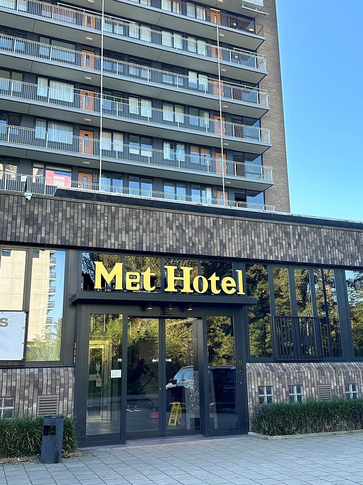 Modernes Boutiquehotel mit Restaurant und Fahrradverleih im Stadtteil Nieuw-West: das «Met Hotel». - © Christoph Driessen/dpa-tmn