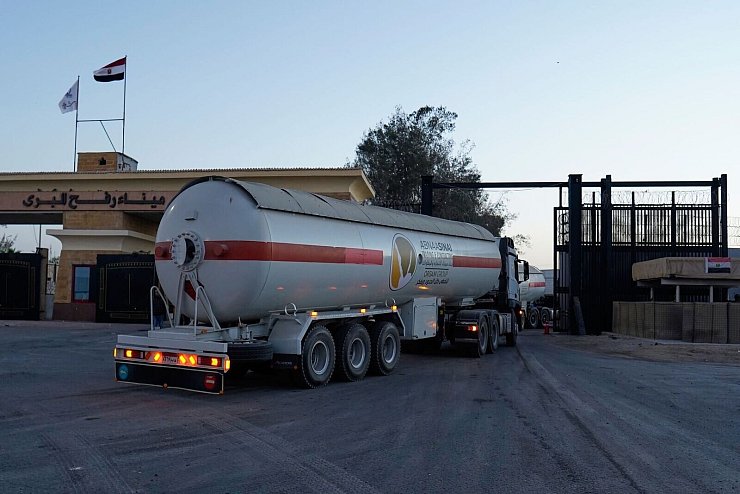 Der Übergang Rafah an der Grenze zu Ägypten ist wichtig für die Lieferung von Hilfsgütern und die Ausreise von Verletzten, die im Ausland behandelt werden sollen. (Archivbild) - © Mohammed Arafat/AP/dpa