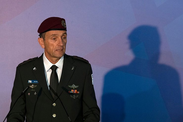 Israels Generalstabschef Herzi Halevi im Archivbild. - © Maya Alleruzzo/AP/dpa
