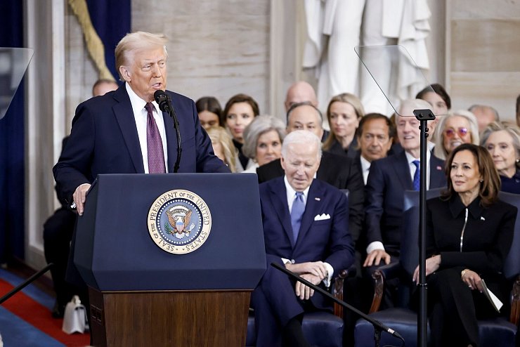 Er kündigte dafür mehrere sogenannte Executive Orders an, die keine Zustimmung des Kongresses brauchen. - © Shawn Thew/Pool EPA/AP/dpa
