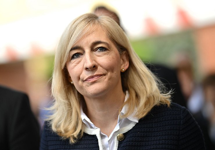 Gesundheitsministerin Warken will die Klinikreform nachbessern (Archivbild). - © Julian Stratenschulte/dpa