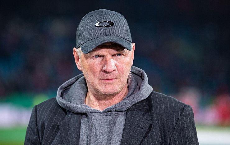 Auch Stefan Effenberg kritisiert die Auftritte von Borussia Dortmund in der Bundesliga. - © Guido Kirchner/dpa