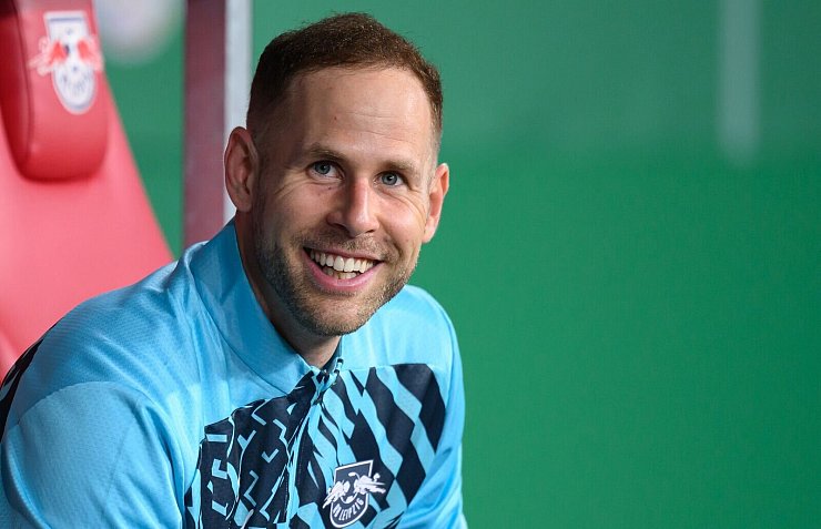 Torwart Peter Gulacsi kann beim BVB spielen. - © Hendrik Schmidt/dpa