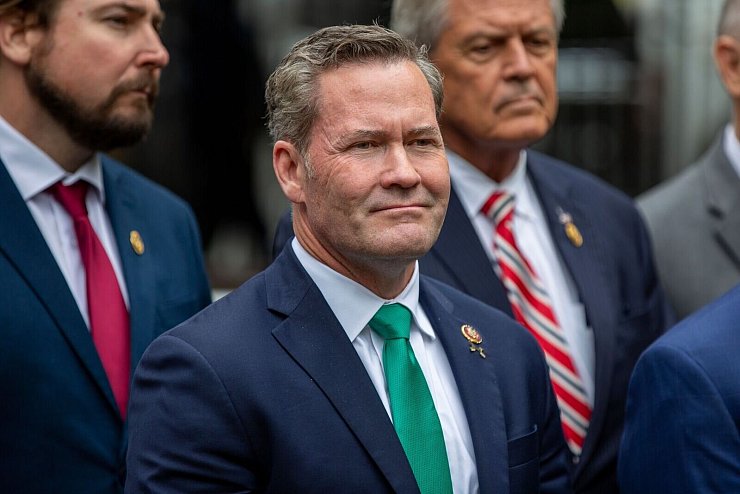 Mike Waltz soll Nationaler Sicherheitsberater im Weißen Haus werden. (Archivbild) - © Ted Shaffrey/AP/dpa