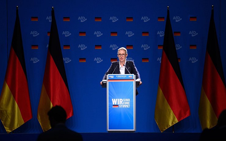 AfD-Chefin Alice Weidel teilt gegen den Verfassungsschutz aus. (Archivbild) - © Bernd von Jutrczenka/dpa