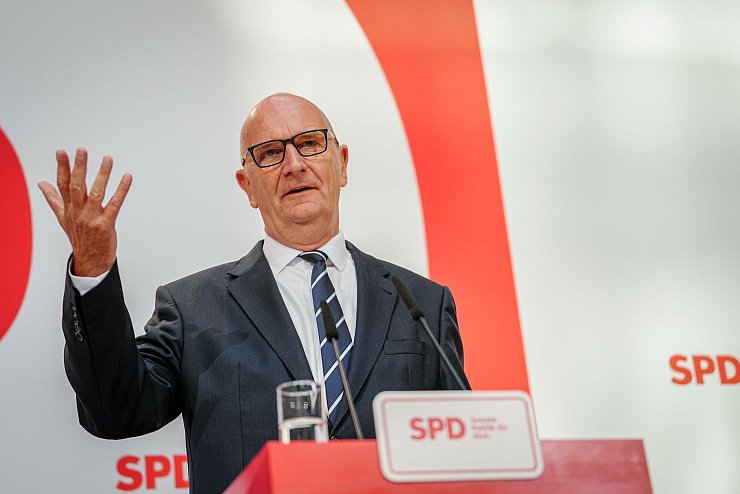 Brandenburgs Ministerpräsident Dietmar Woidke betont die Rolle der Sozialdemokratie. (Archivbild) - © Kay Nietfeld/dpa
