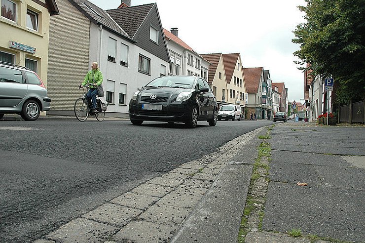 Streitpunkt Nordstraße: Die Stadt erwartet von der zuständigen Firma eine korrekte Ausführung der Fahrbahndecke im historischen Stadtkern. - © Foto: Brinkmeier