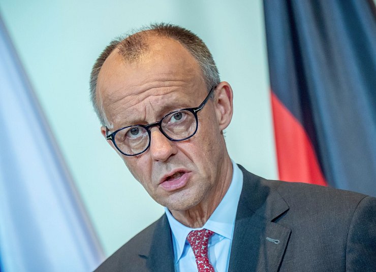 Bundeskanzler Friedrich Merz (CDU) begrüßte die Einigung. (Archivbild) - © Michael Kappeler/dpa