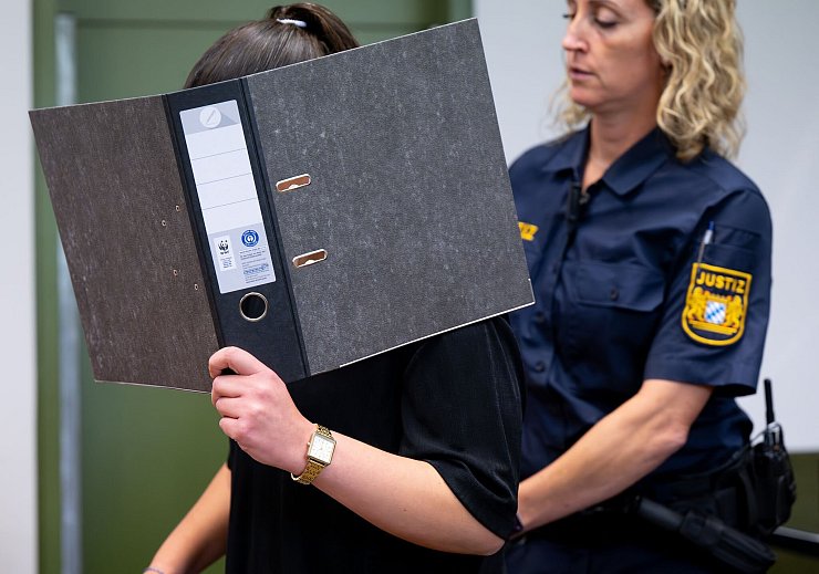 Sie ist wegen Diebstahls und Vortäuschens einer Straftat angeklagt. - © Sven Hoppe/dpa