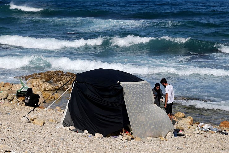 Vor allem Zivilisten geraten im Nahostkonflikt zwischen die Fronten. - © Marwan Naamani/dpa