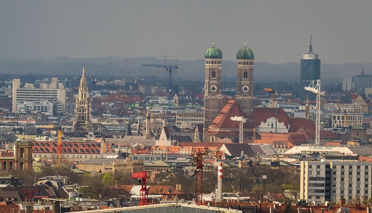Das Risiko für eine Immobilienblase in München ist nach Einschätzung der Schweizer Bank UBS gesunken (Archivfoto). - © Peter Kneffel/dpa