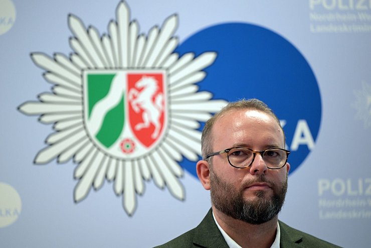 Die Zahl der rechtsextremistisch motivierten Morde ist höher als bislang angegeben. - © Federico Gambarini/dpa